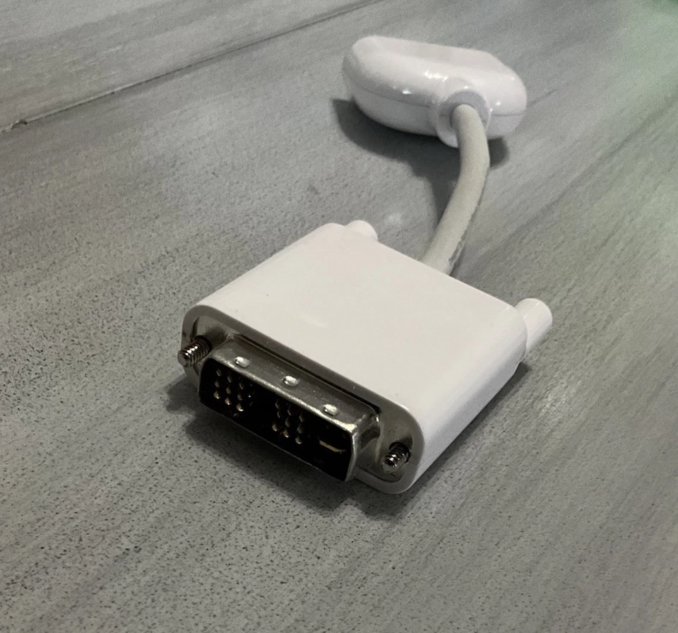 Genuine Apple Mac Male DVI to VGA Monitor Video Adapter Cable (DVI-I to VGA) - Image 3 of 4