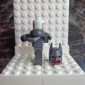 Lego DC Armored Batman Super Heroes Minifigure Torso Cracked Dawn Of Justice