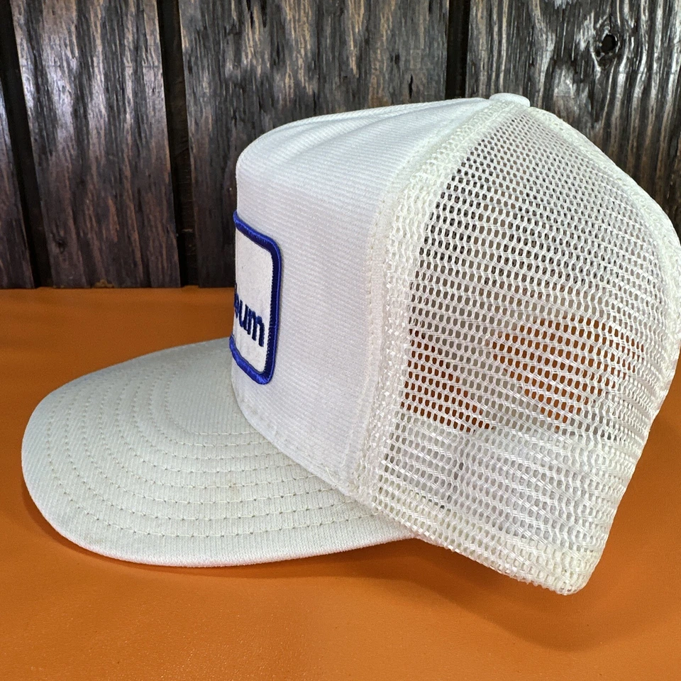 De colección Riffe Petroleum Trucker Sombrero Gorra Snapback Hecho en EE. UU. Parche Años 80 Gas Blanco Foto 4 de 4