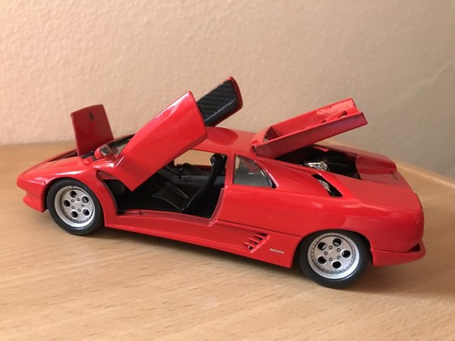 Coche de coleccion LAMBORGHINI rojo Welly 1:24 - Imagen 11 de 11