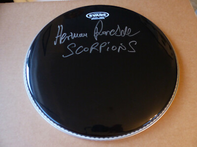 SCORPIONS Herman Rarebell signed Autogramm signiert 14'' Drumhead Schlagzeugfell
