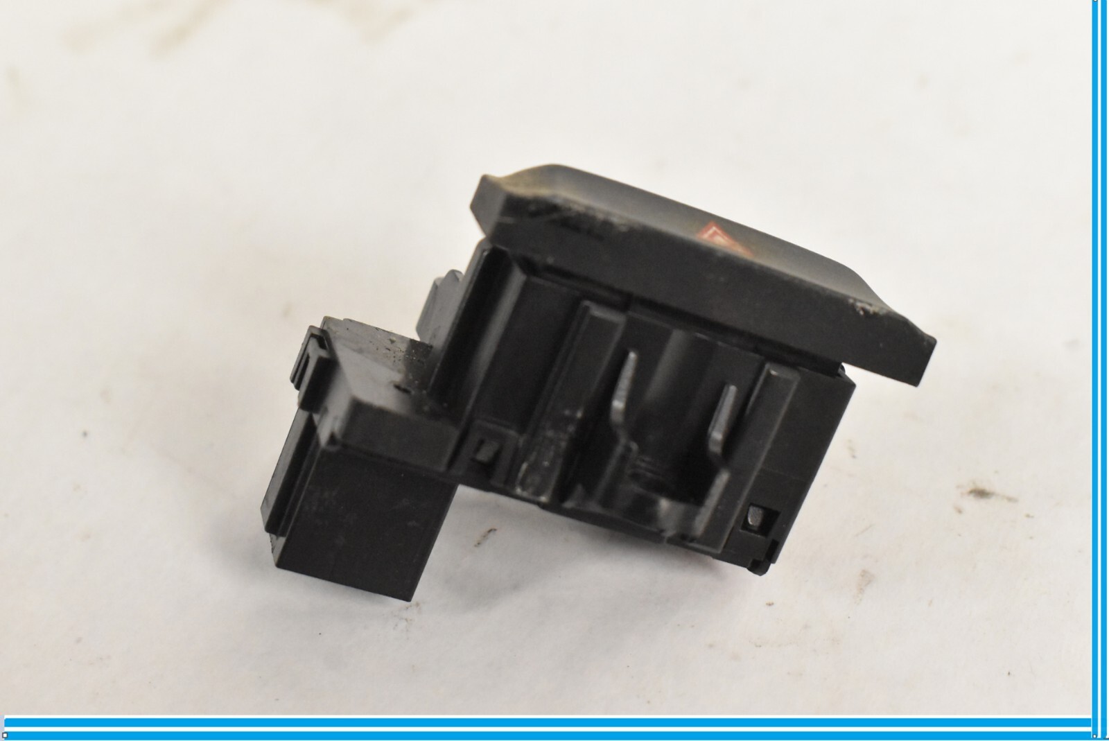 2017 MASERATI GHIBLI M157 HAZARD WARNING BLINKER BUTTON SWITCH 670071372 OEM