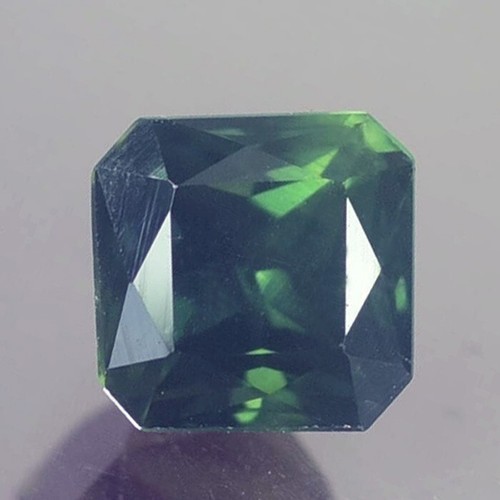 0.67CT STUNNING AA SQUARE OCTAGON HEATED ONLY THAILAND GREEN SAPPHIRE NATURAL - Picture 2 of 3