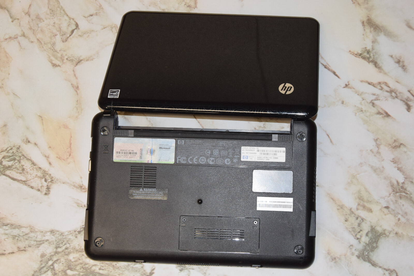 DEAD JUNK HP Mini 110-1030NR 10.1