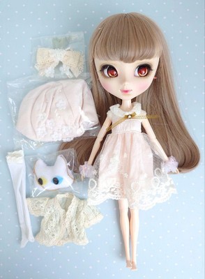Custom Pullip Doll Carrie Groove Dress-Up