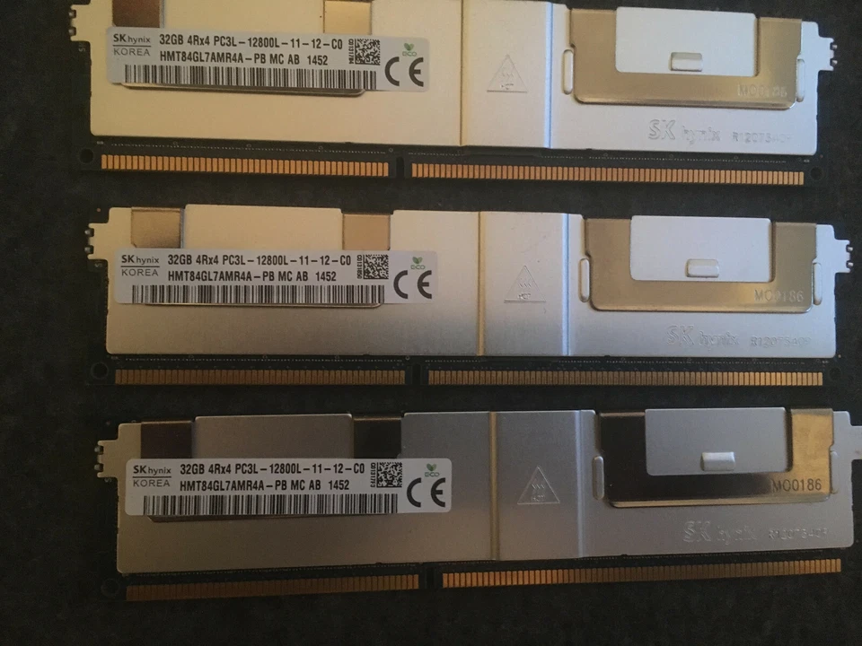 SK Hynix 32GB HMT84GL7AMR4A-PB MC AB 1452 DDR3-RAM Server Speicher