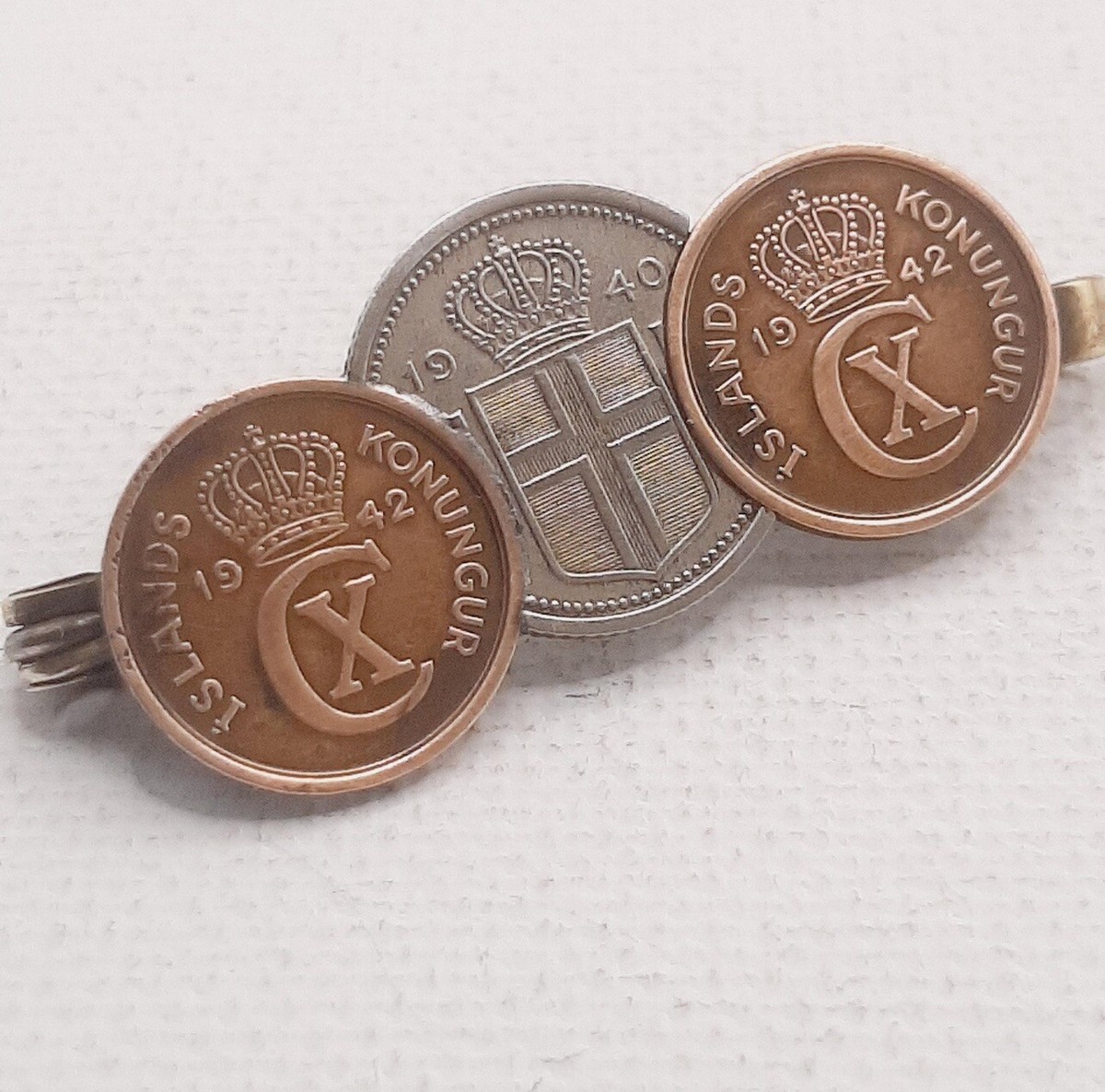 Vintage 1942 Icelandic Coin Brooch Konungur Islands Handmade WWII