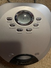 Durabrand 2004 Am/Fm Radio Cd Player CD-625 Bass Boost Programmable