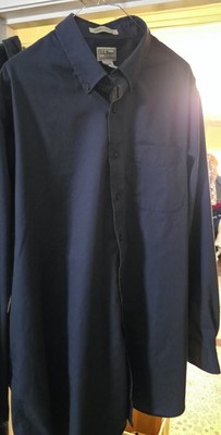 L.L.Bean men's Navy Blue wrinkle-resistant button-up shirt in size XL-REG