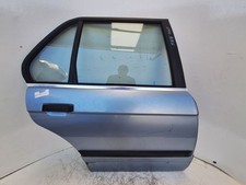 Porte arrière et accessoires BMW 324
