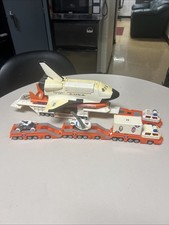 1997 Hot Wheels MEGA-RIG Space Shuttle Transporter Launch Pad Play Set VINTAGE