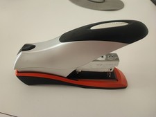 Heftgerät 70 Blatt Kapazität Optima 70 staufrei reduzierter Aufwand weicher G...