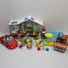 Bluey's Ultimate Mega Set 45 Piece House with Bluey Friends  Family Beach