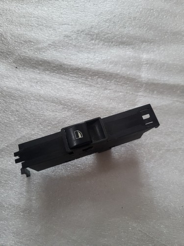 Fensterheberschalter rechts 8381511 BMW 3er E46 Bj,00