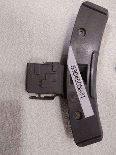 Electrolux Washer Door Latch P/N: 5304505231 - Picture 2 of 8