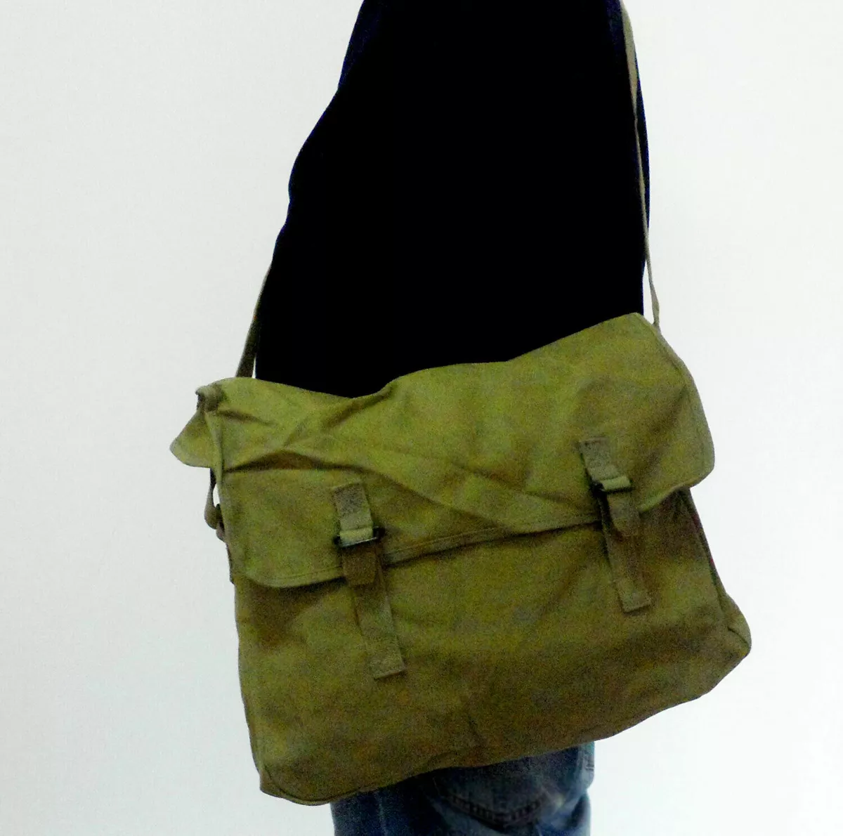 Field canvas shop messenger bag