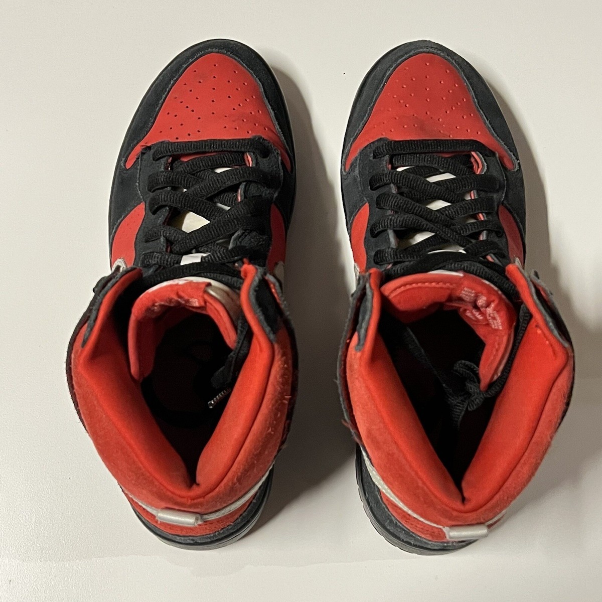 Nike SB Dunk High Sport Red Metallic Platinum 305050-601