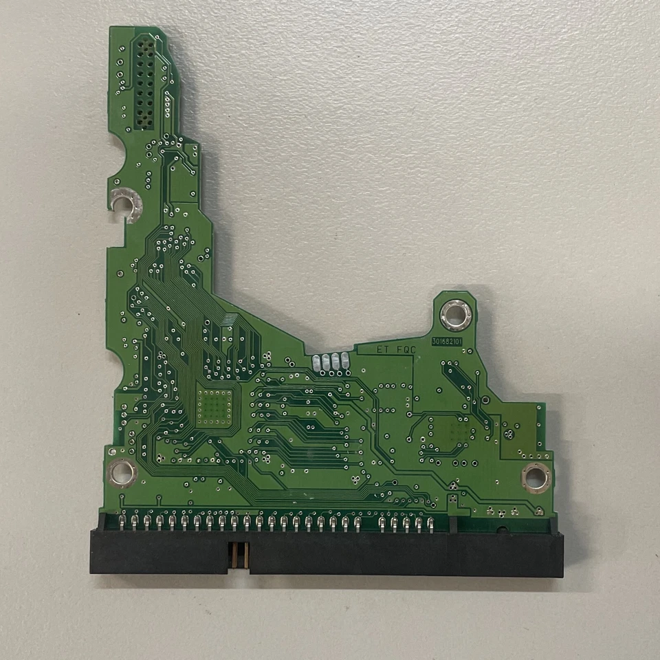 Maxtor E-H011-02-3427 3.5" 40GB ATA/133 HDD PCB Board 301682101 NAR61HA0 - Image 3 of 4