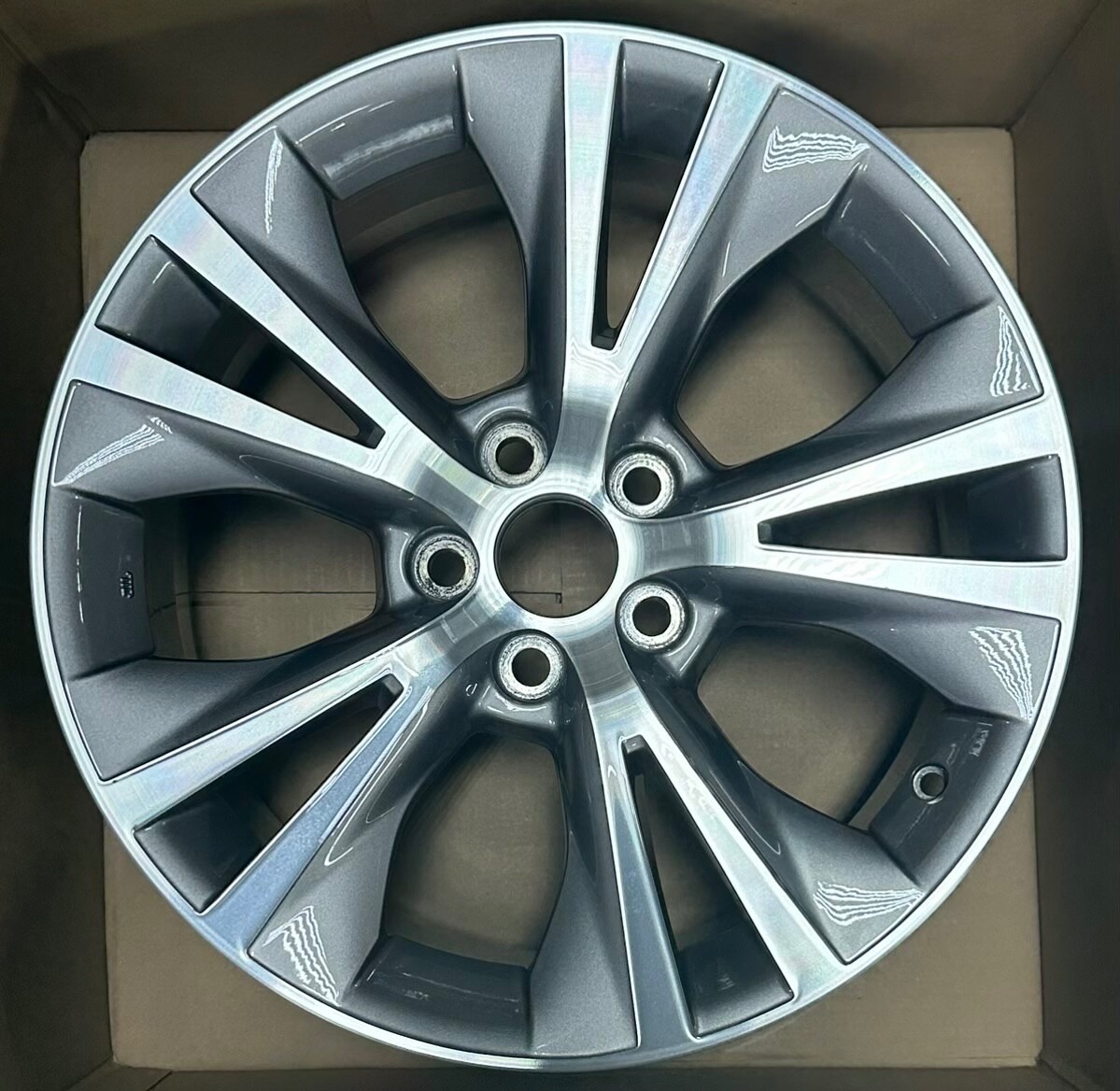 2014-2018 Toyota Highlander 18x7.5 Factory OEM Rim 75162