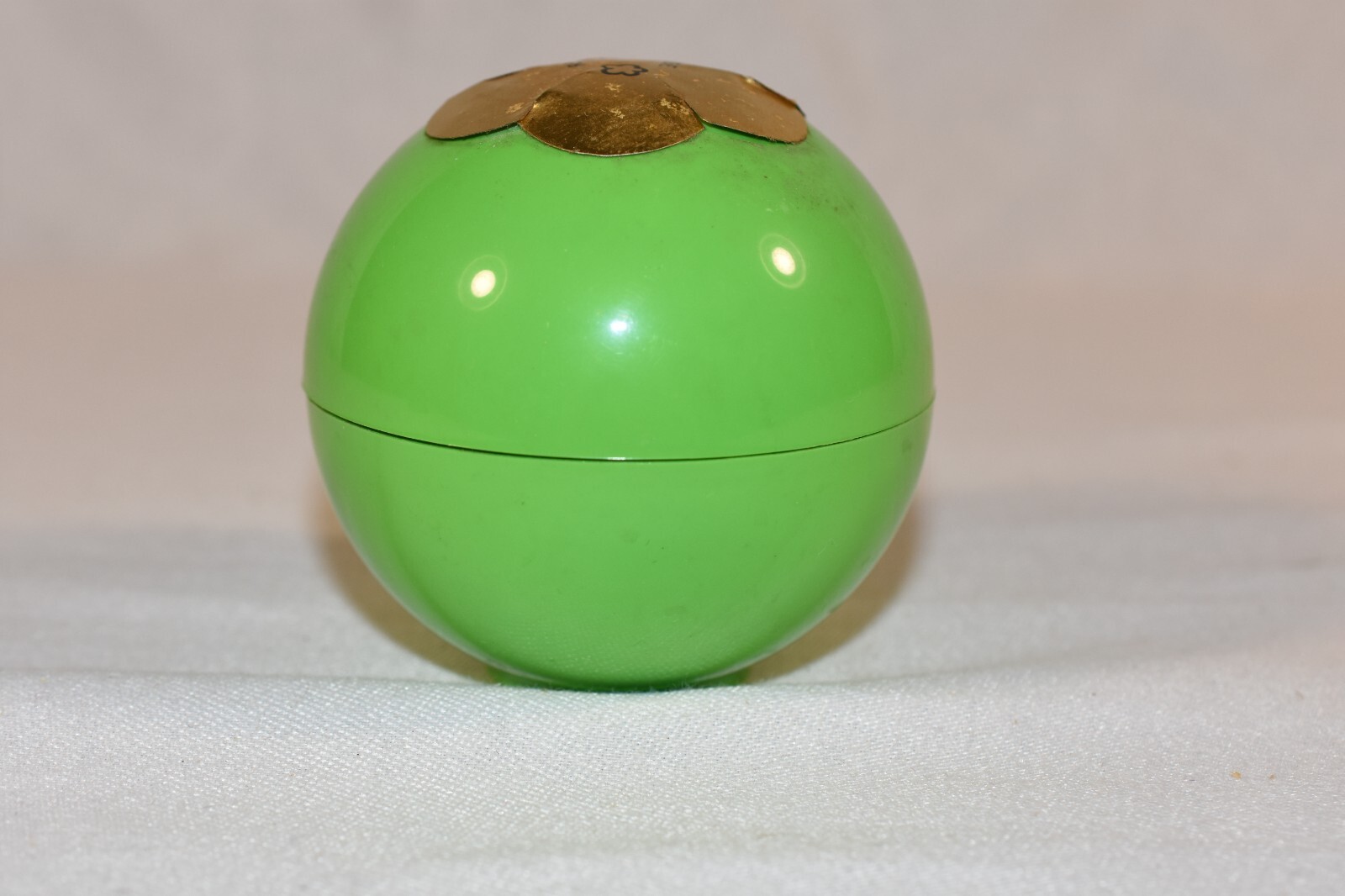 Vintage Faberge Aphrodisia 3oz Powder Shaker Ball Sealed NOS