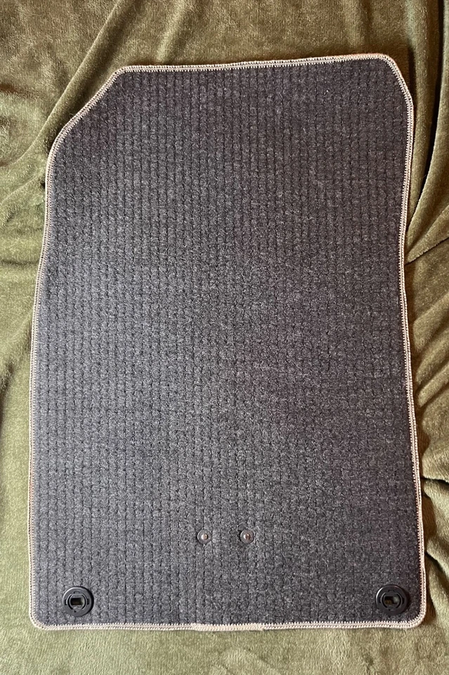 Alfombrilla lateral del pasajero OEM para Suzuki Kizashi 2010-2012 alfombra tela tostada fibra Foto 3 de 4