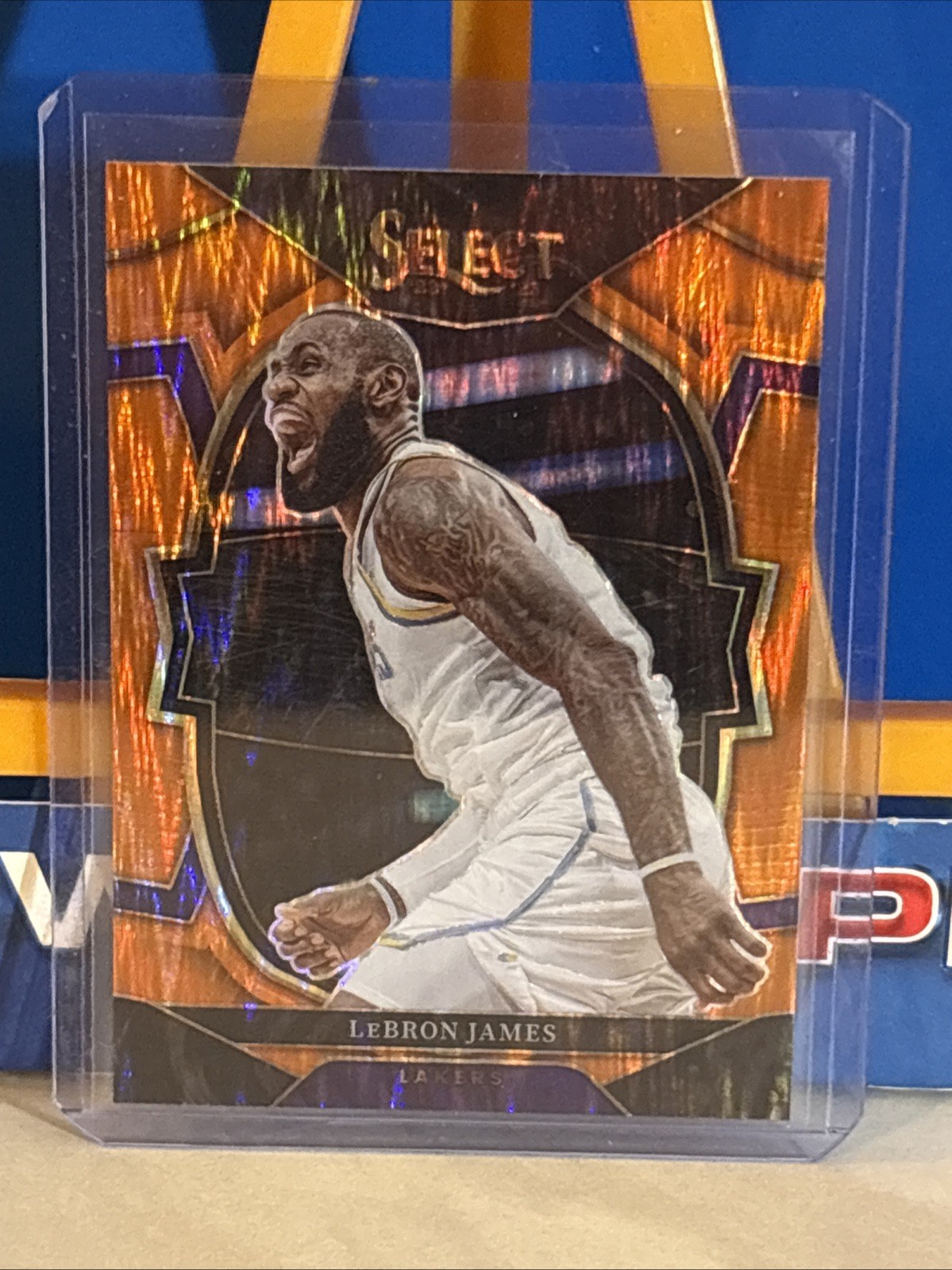 2022-23 Panini Select Concourse ORANGE FLASH PRIZM LeBRON JAMES #26 LAL SP