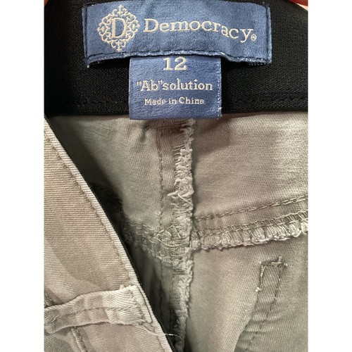Democracy Gray Women's Bermuda Shorts - Size 12 - Picture 3 of 4
