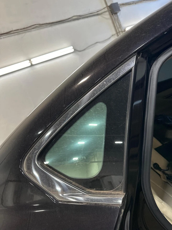 Rear Passenger Quarter Window Glass INFINITI M37 Right 11 12 13 - Imagem 2 de 4