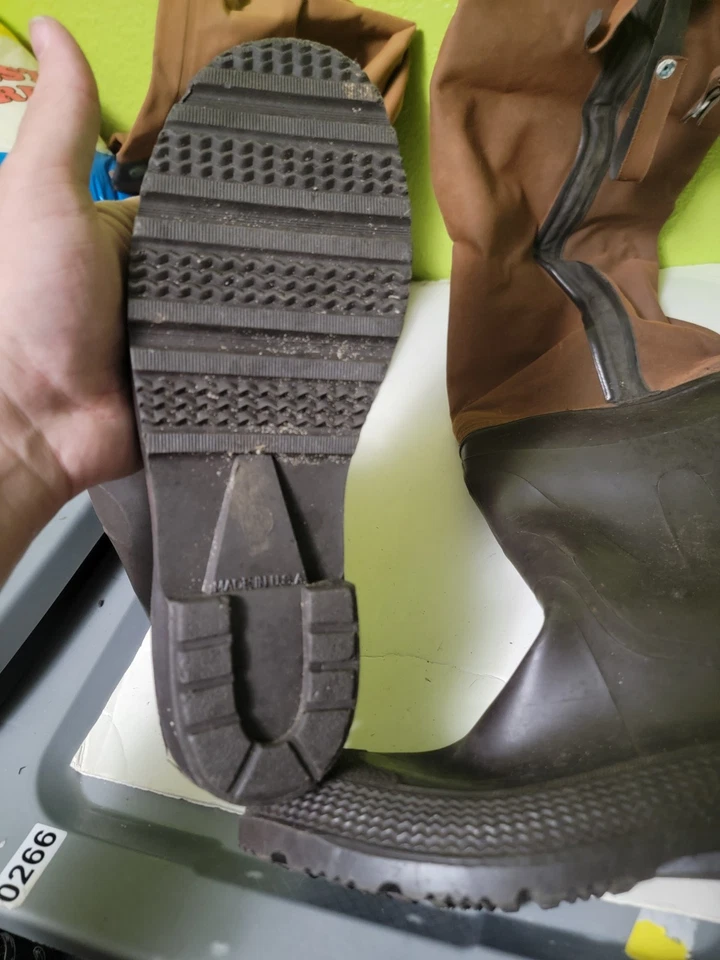 Marrón Rojo Bola Pesca Caza Impermeable Cadera Vadeadores Suela Talla 8 Aislada Foto 4 de 4