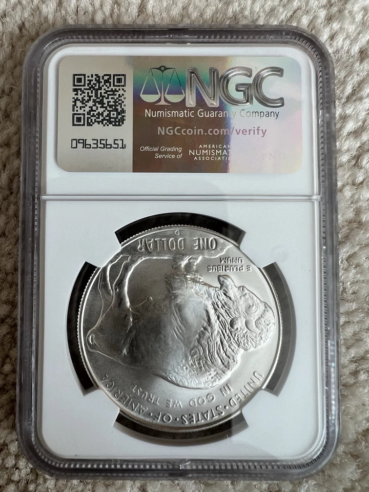 2001-D Buffalo Commemorative Silver Dollar MS69 NGC Brown Label - Image 2 of 2