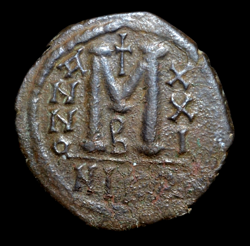 Bizantino, Giustiniano I, AD 527-565 AE Follis (a1737) - Foto 2 di 2
