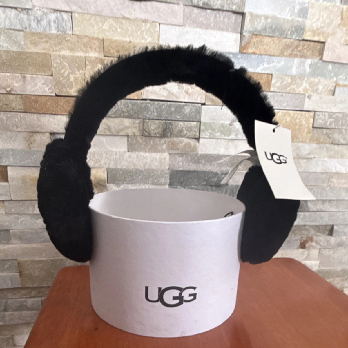 NIB UGG WOMEN\'S GIRLS‎ BLACK FUR EAR MUFFS Wired Sheepskin Earmuffs by UGG - 103,95 € main image 4