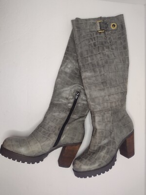 Apepazza Nassau Leather Knee High Boots Grey Crock Embossed 6 M Wood High Heal