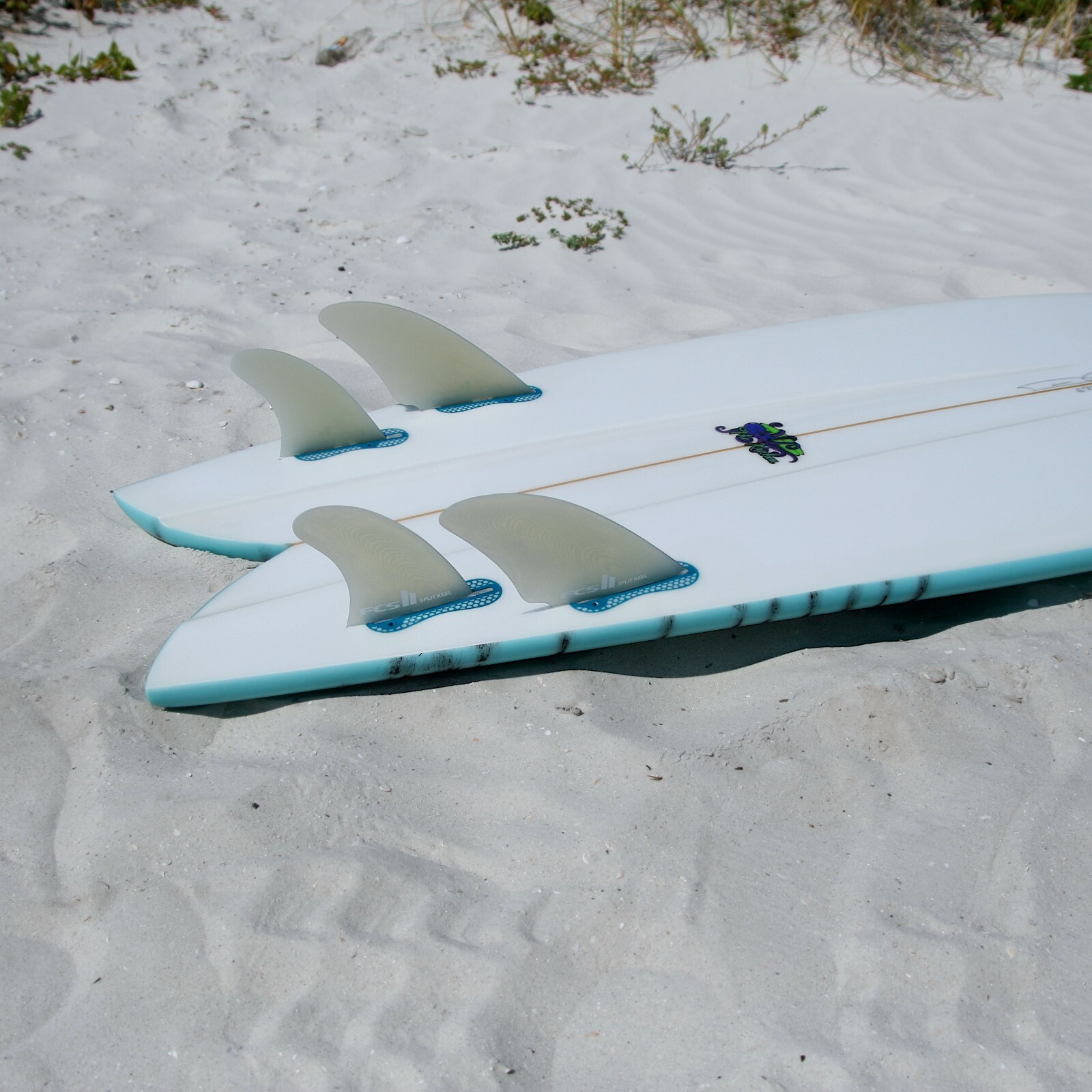 NEW FCS II Split Keel Quad Fin Set - Medium Clear