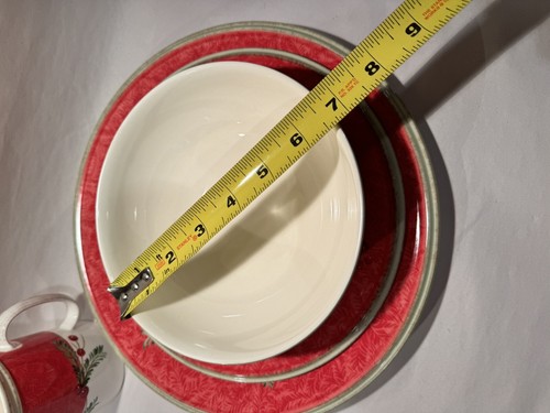 4 Piece Lenox HOLIDAY GATHERINGS Holiday Wreath Dinnerware Place Setting - Picture 12 of 15