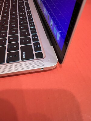 マックブック　A2337 Apple MacBook Air 13” 2020 A2337 M1 7-Core GPU 8GB RAM 256GB SSD