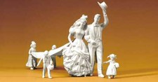 Preiser 45180 - Couple marié avec enfants - G (1:22,5)
