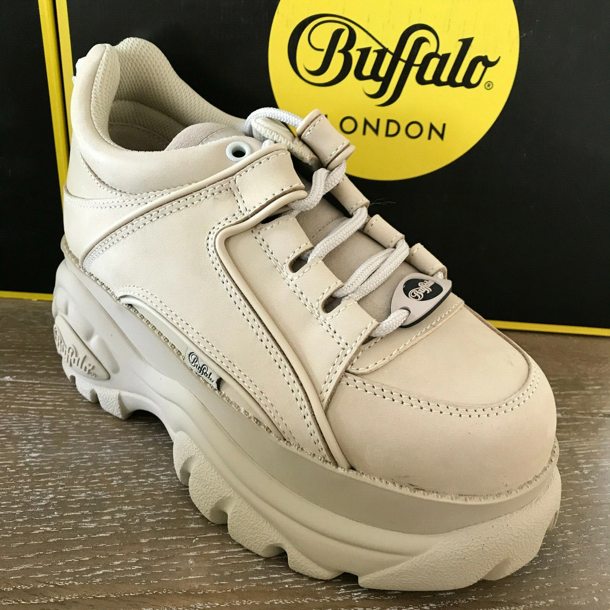 Buffalo sneakers shop beige