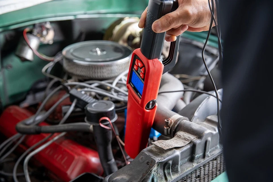 Innova Digital Pro 5568 Pro Digital Timing Light with Storage Case Foto 3 de 4