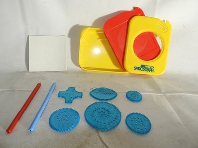 Kenner Travel Spirograph Drawing Set Complete w/ Gears & Pens 1970s Vintage