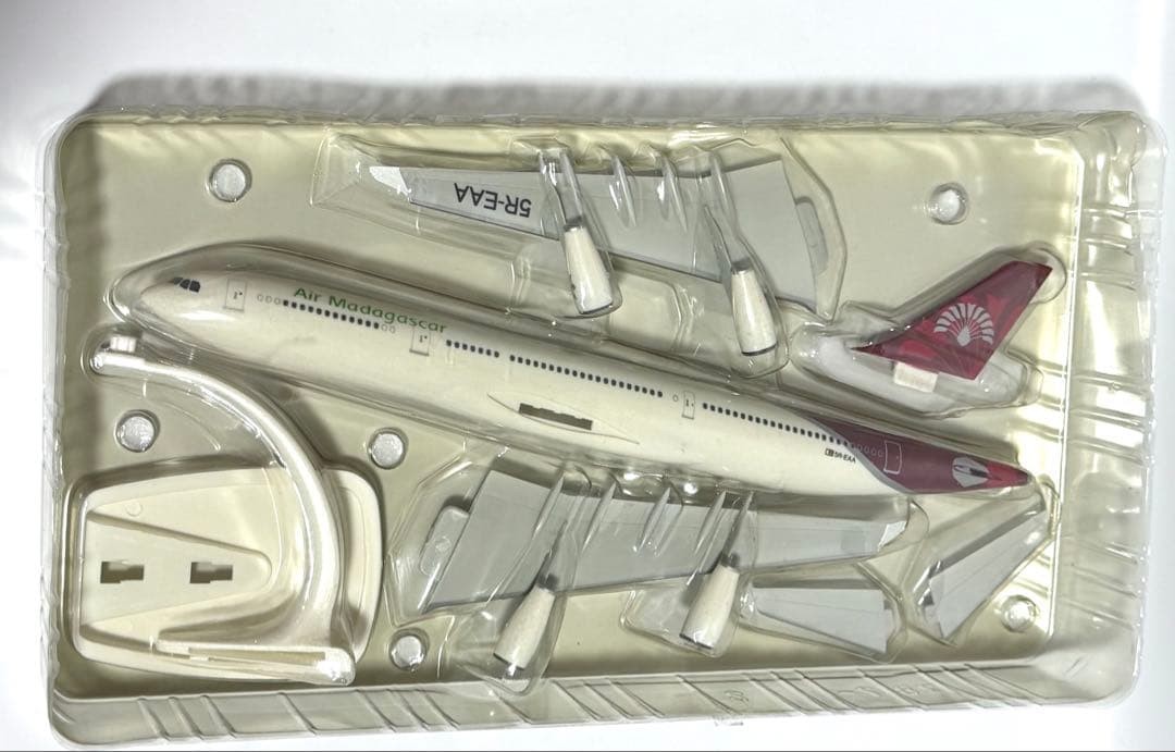 Herpa 1/200 Airbus A340300 Air Madagascar model | eBay