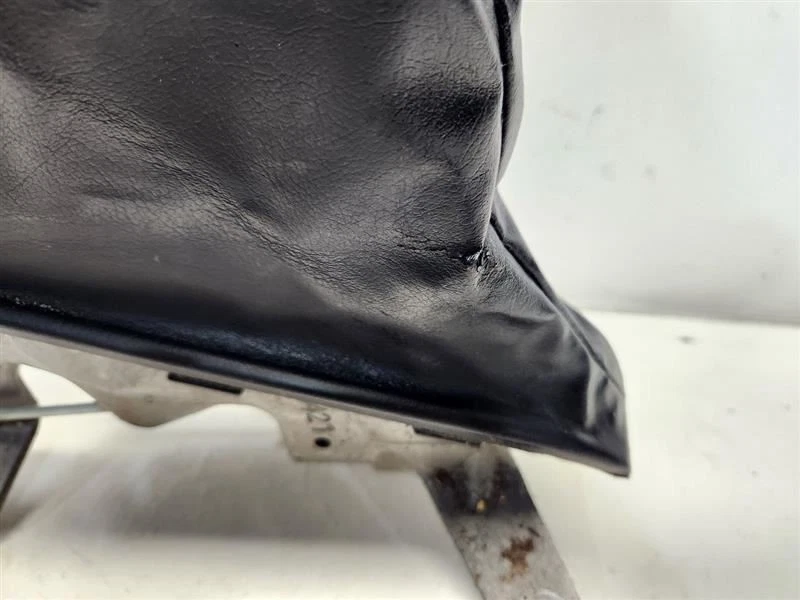 Manija de freno de emergencia Subaru Impreza STi 2011 (portón) Foto 3 de 4