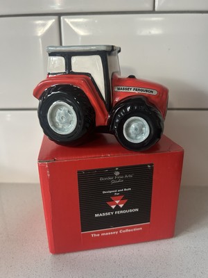 Roter Traktor Eierbecher - Massey Ferguson großer roter Traktor von Border Fine Arts NEU