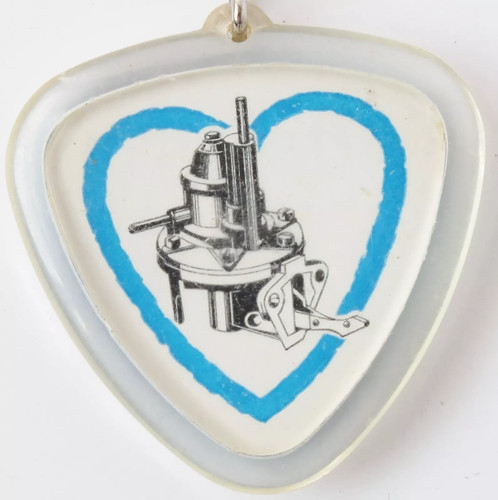 Schlüsselanhänger um 60er/70er Jahre A GUIOT KRAFTSTOFFPUMPE. FRANZÖSISCH.