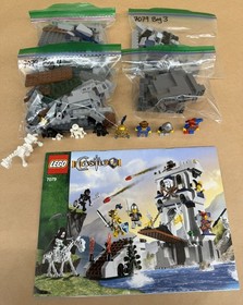 LEGO Castle 7079 Drawbridge Defense 7 Minifigures 335 Pieces No Box Pre-Owned