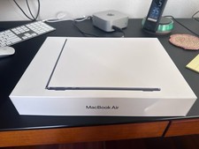 Apple MacBook Air 13in M5 16GB RAM 512GB SSD macOS (2026) Unopened Brand New