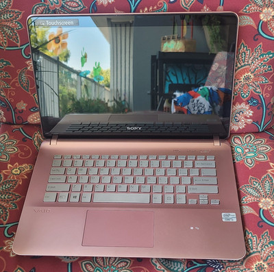 Sony VAIO Fit 14E Touchscreen Notebook, Intel Core i3-3227U 1.9GHz,  Rose Pink