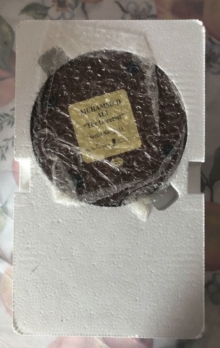 Muhammad Ali Danbury Mint Sculpture Serial Number 2133 - Picture 3 of 4