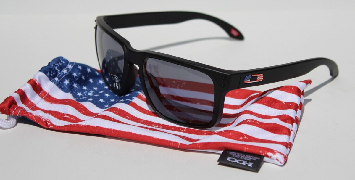 OAKLEY Holbrook Sunglasses Matte Black/Grey SI USA FLAG RARE NEW OO9102-E655