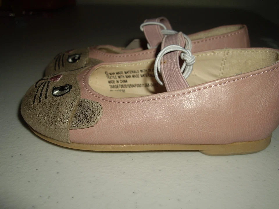 B6 Nuevo Con Etiquetas Niñas Pequeñas Talla 6 OshKosh Kaycie Gatito Zapatos Planos Rosa Dorado Brillante Foto 2 de 4